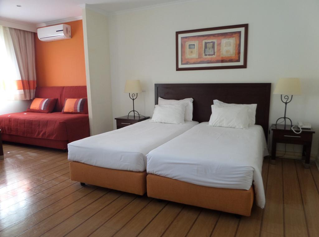 Yellow Alvor Garden Екстериор снимка