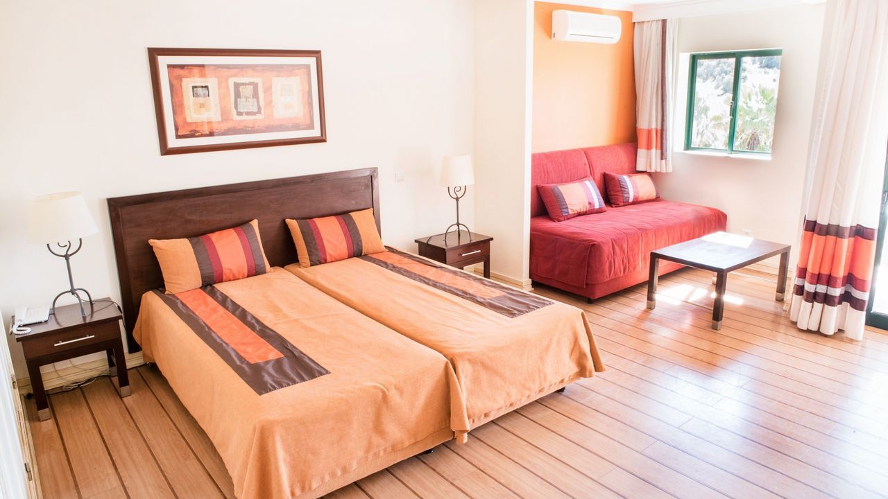 Yellow Alvor Garden Екстериор снимка